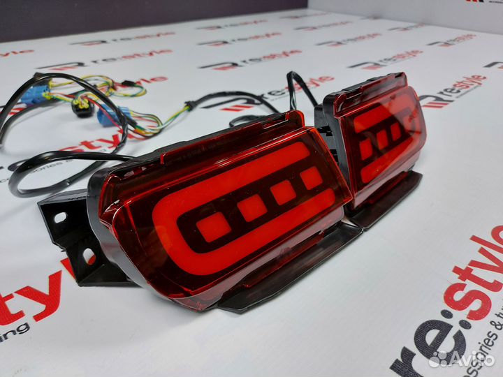 Катафоты Toyota Land Cruiser Prado 150 Красные