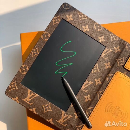 Блокнот с power bank LOuis Vuitton