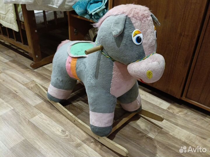 Качалка лошадь