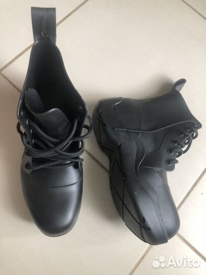 Ботинки резиновые