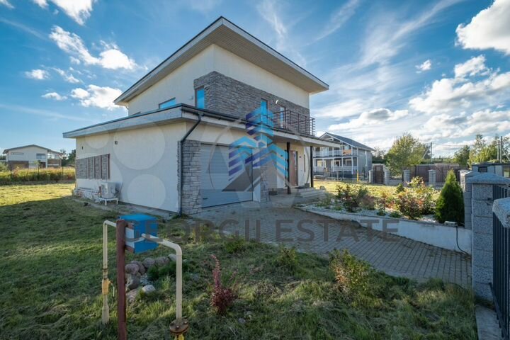 Дом 226 м² на участке 12 сот.