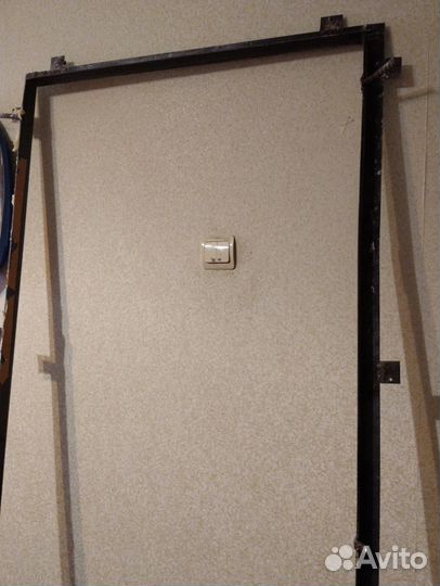 Железная металлическая дверь бу