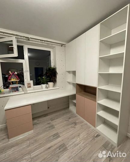 Шкаф с зеркалом