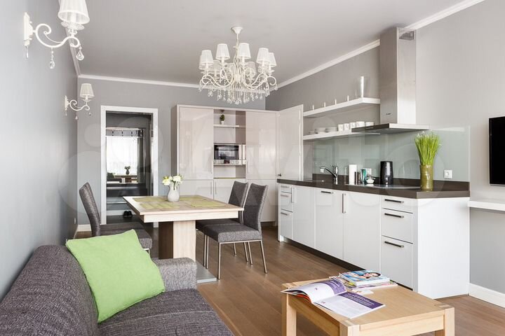 2-к. квартира, 93 м², 3/19 эт.