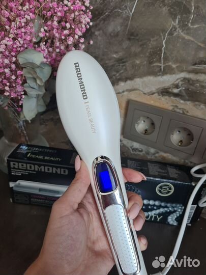 Расческа выпрямитель Redmond