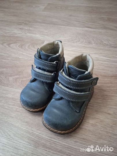Ботинки детские 19