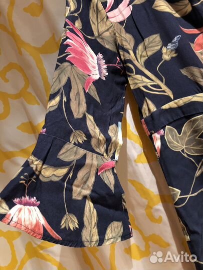 Платье нарядное 44