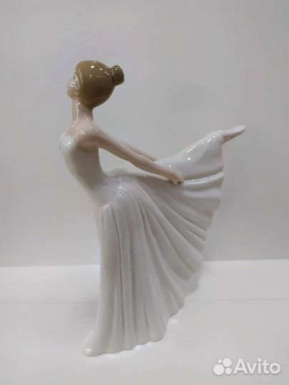 Балерина фарфор