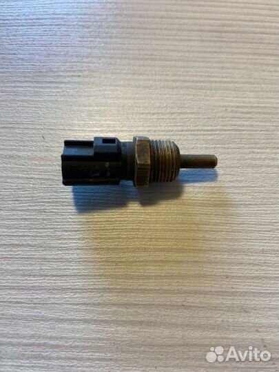 Датчик температуры Mitsubishi Lancer