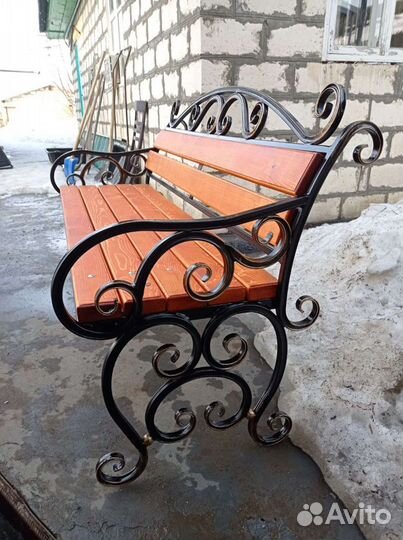 Кованная лавочка