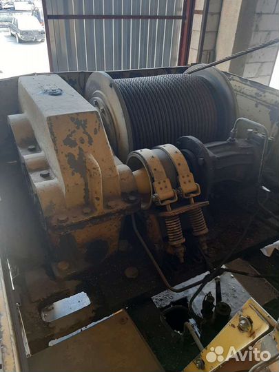 Продам крановую установку на запчасти