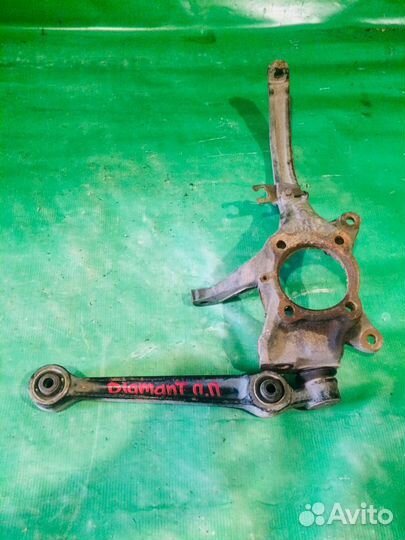 Поворотный кулак передний правый Mitsubishi Diaman