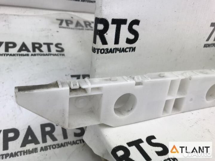 Крепление бампера задняя левая nissan fuga