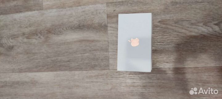 Коробка от iPhone 7