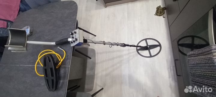 Металлоискатель tesoro