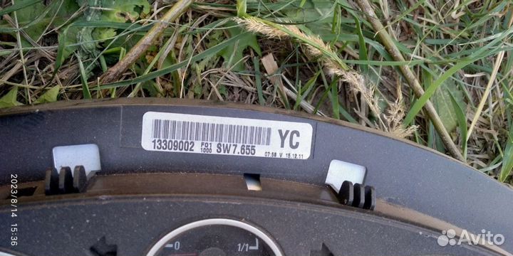 Opel Zafira B рестайлинг, панель приборов