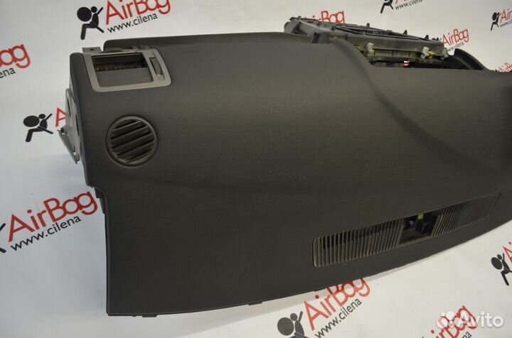 Торпедо панель приборов Опель Вектра