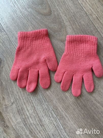Продаются носочки и варежки