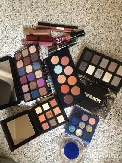 Набор косметики пакетом