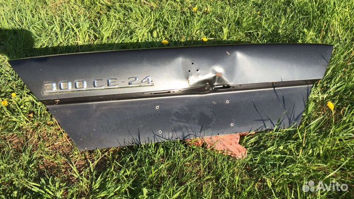 Крышка Mercedes-Benz 300CE-24