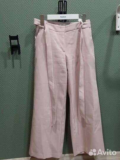 Брюки с ремнем 