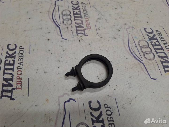 Уплотнитель Audi Q7 2005