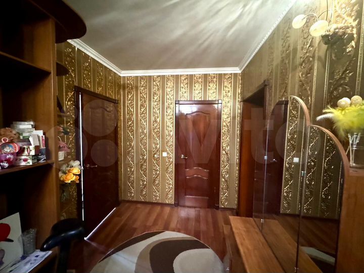 3-к. квартира, 92 м², 3/9 эт.