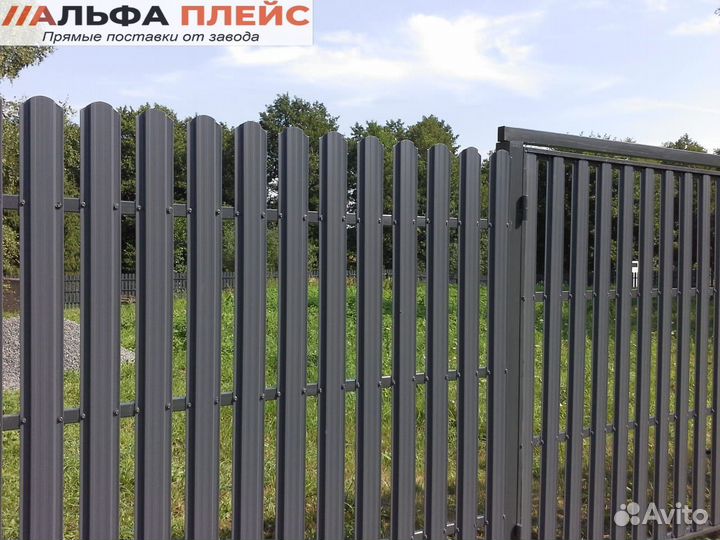 Забор из евроштакетника