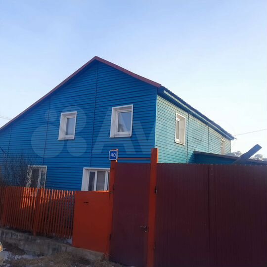 Дом 240 м² на участке 8 сот.