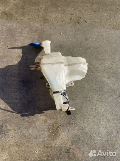 Бочок омывателя Hyundai Solaris 2011-2016