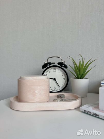 Свечи, гипсовые изделия, подносы, кашпо, вазы