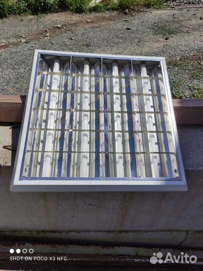 Светильник потолочный люминесцентный