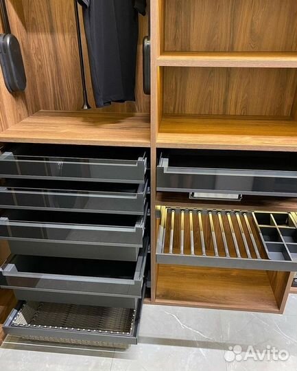 Гардеробные на заказ угловые