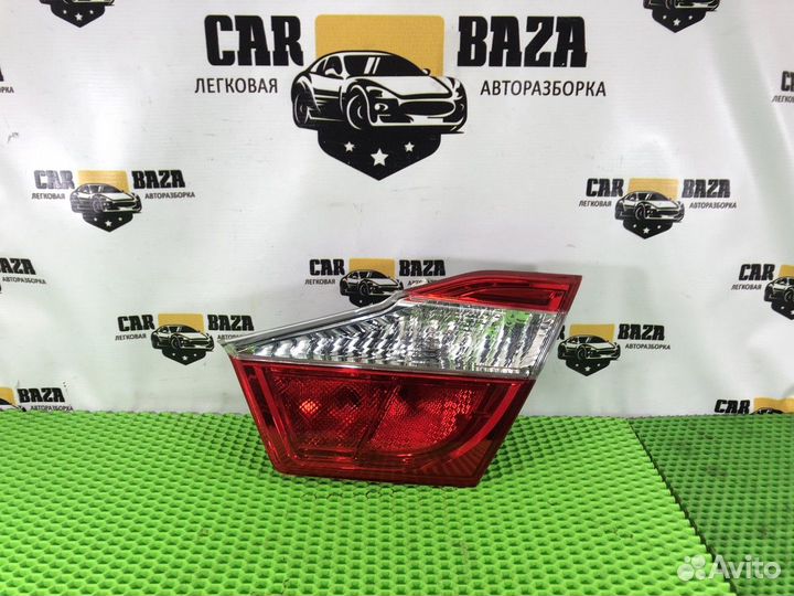 Фонарь задний внутренний правый R Toyota Camry