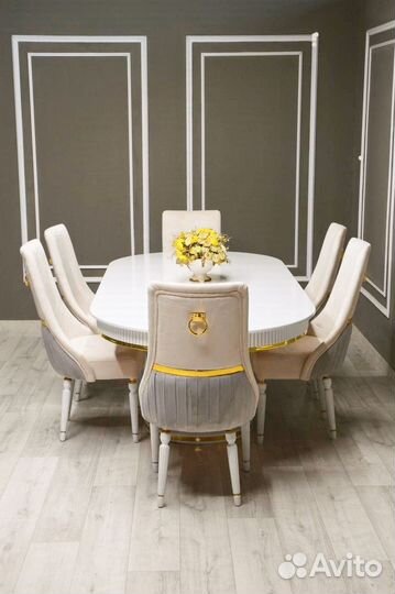 Стол и стулья новые Для гостинной Обеденный