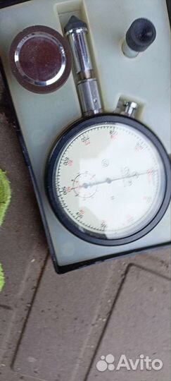 Тахометр часовой