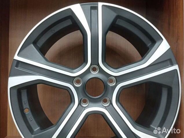 Новые литые диски R18 5x112 для Audi
