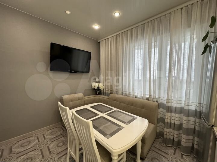 2-к. квартира, 58,9 м², 8/17 эт.