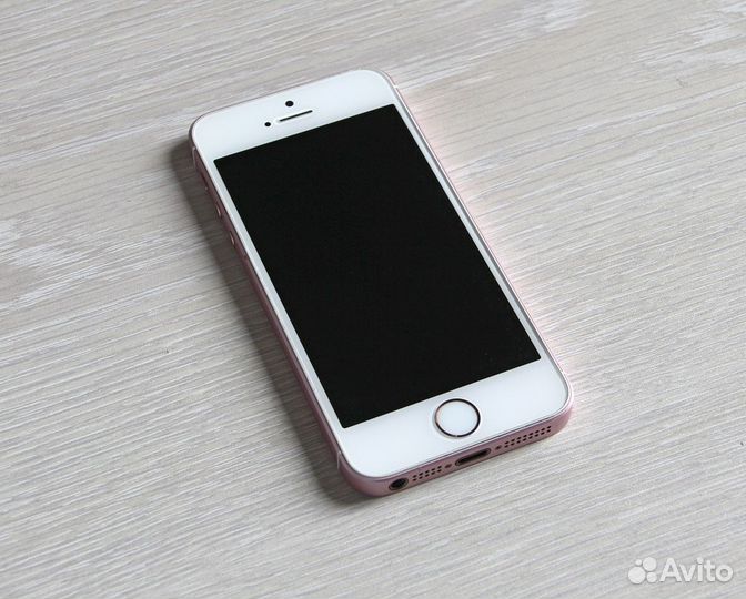 iPhone SE, 32 ГБ