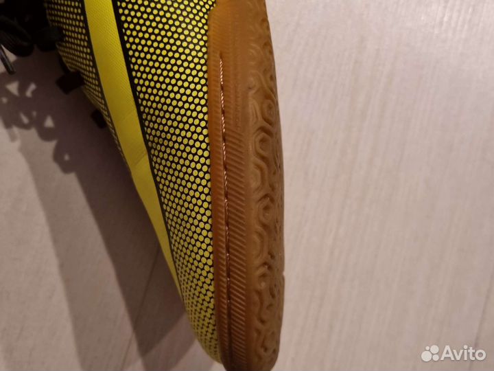 Бутсы футбольные р.44