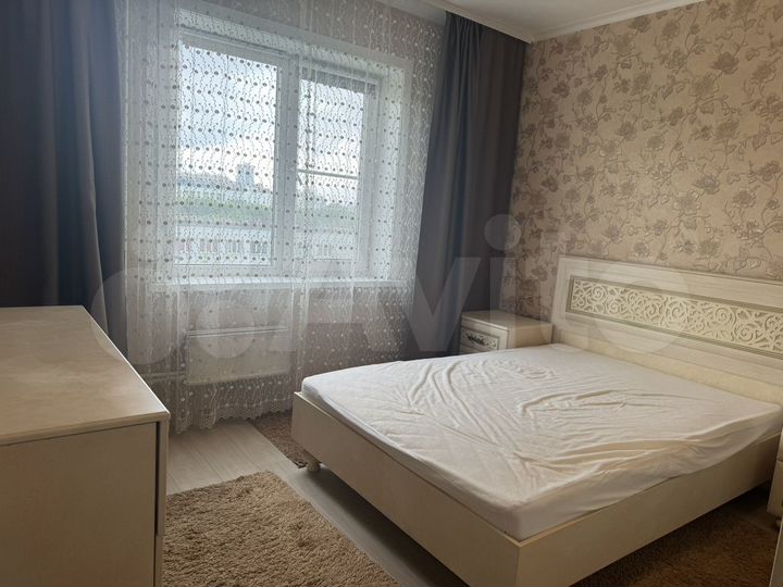 2-к. квартира, 60 м², 2/10 эт.