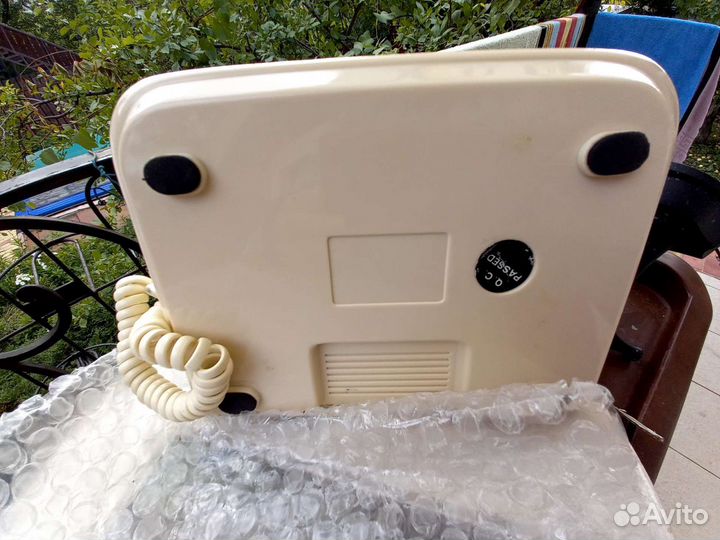 Проводной телефон