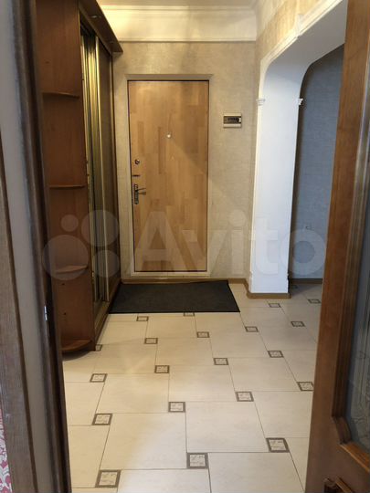 2-к. квартира, 75 м², 4/10 эт.