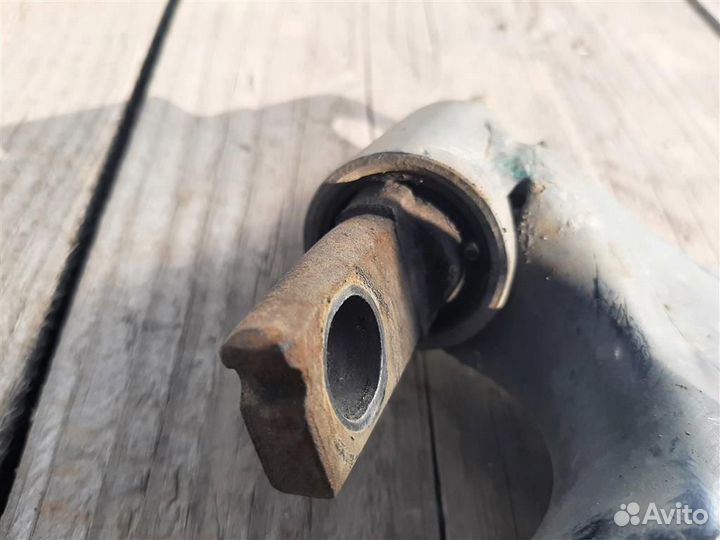 Рычаг передний правый нижний Renault Koleos (HY0)