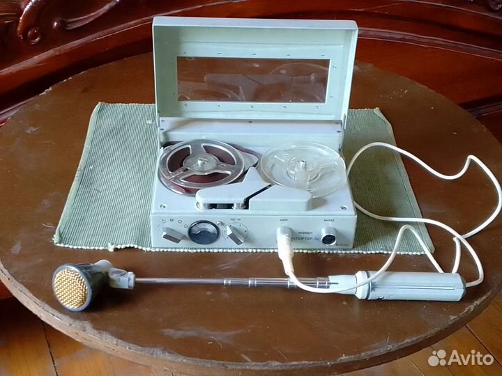 Магнитофон катушечный репортёрский