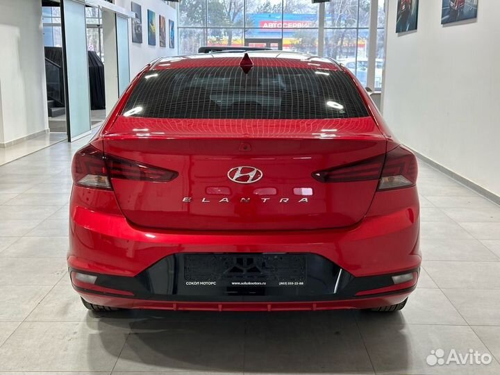 Hyundai Elantra 2.0 AT, 2019, 59 000 км