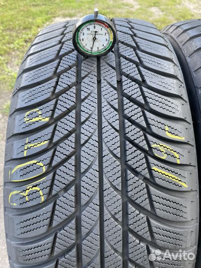 Bridgestone Blizzak LM-001 215/55 R17