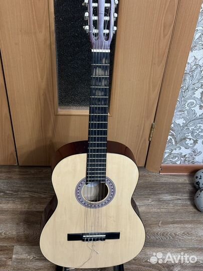 Классическая гитара амадеус