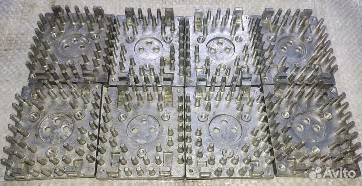 Транзистор кт903, П702, П217В, П216 на радиаторе