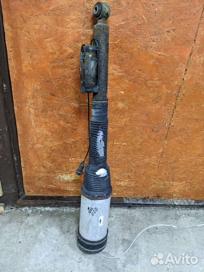 Стойка задняя пневматическая mercedes w220